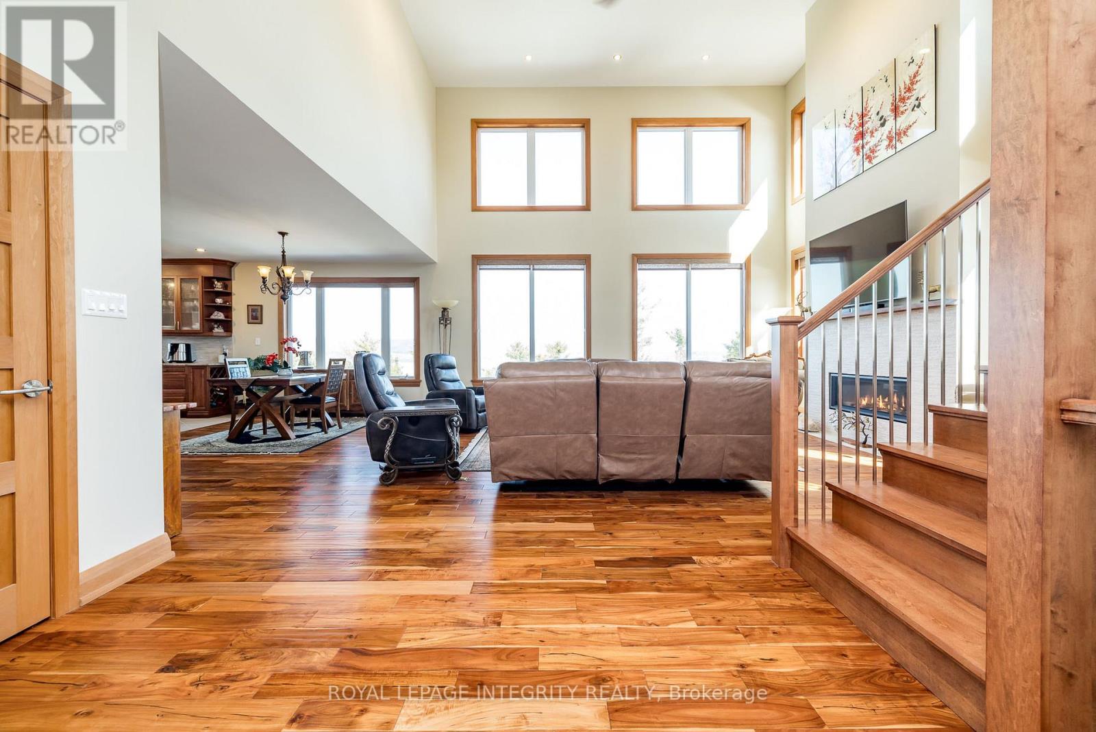 3052 Stoneridge Road