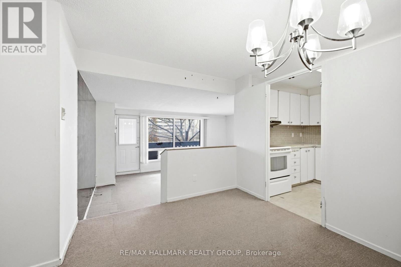 315 - 1100 Ambleside Drive