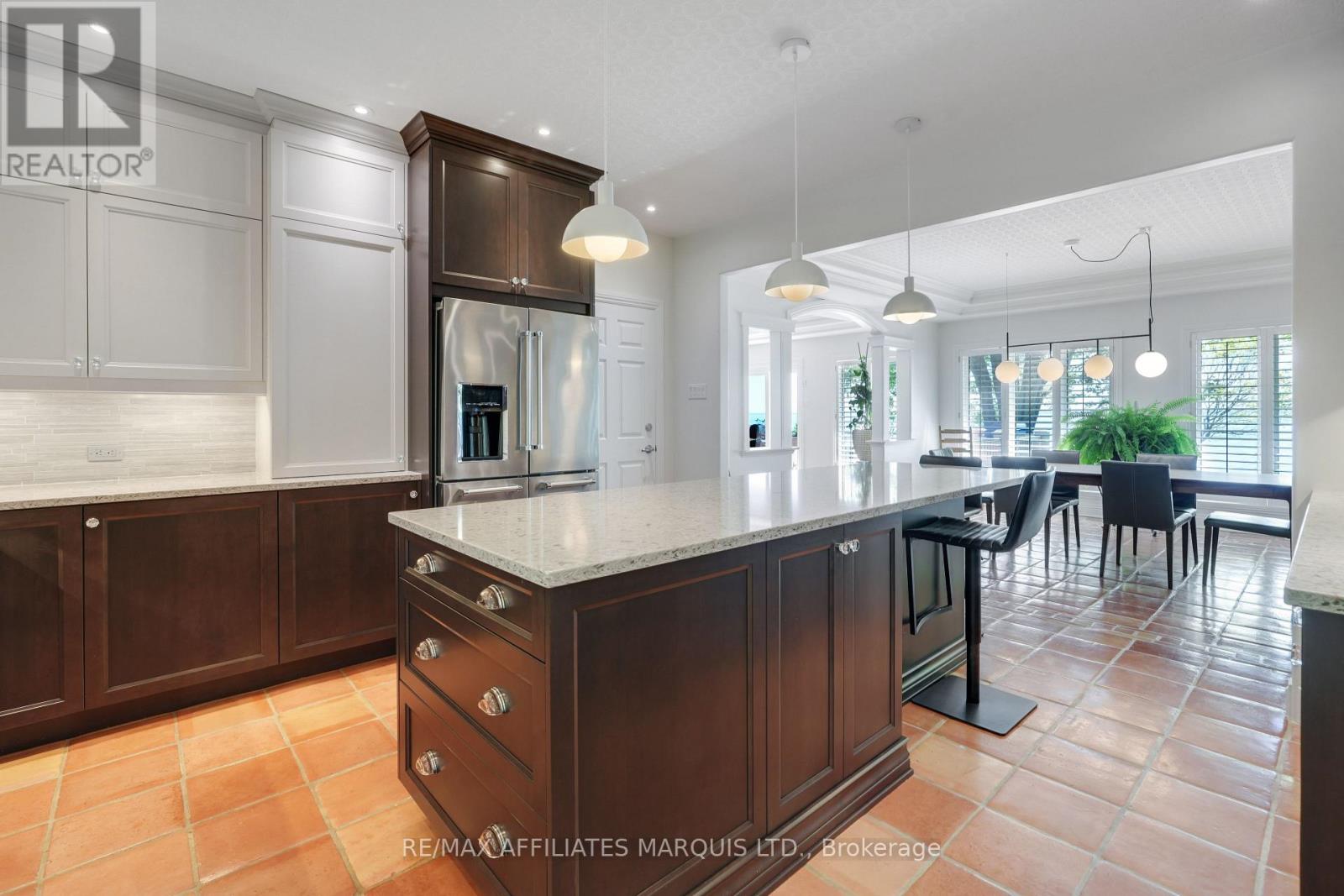 20562 Old Montreal Road