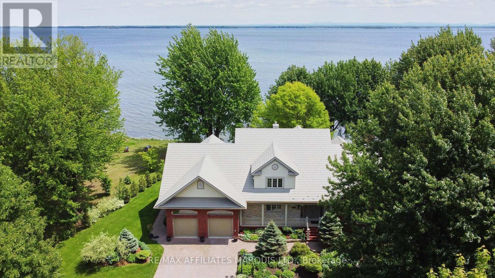 20562 Old Montreal Road