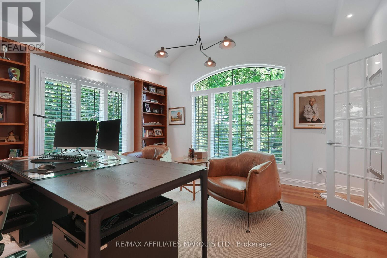 20562 Old Montreal Road