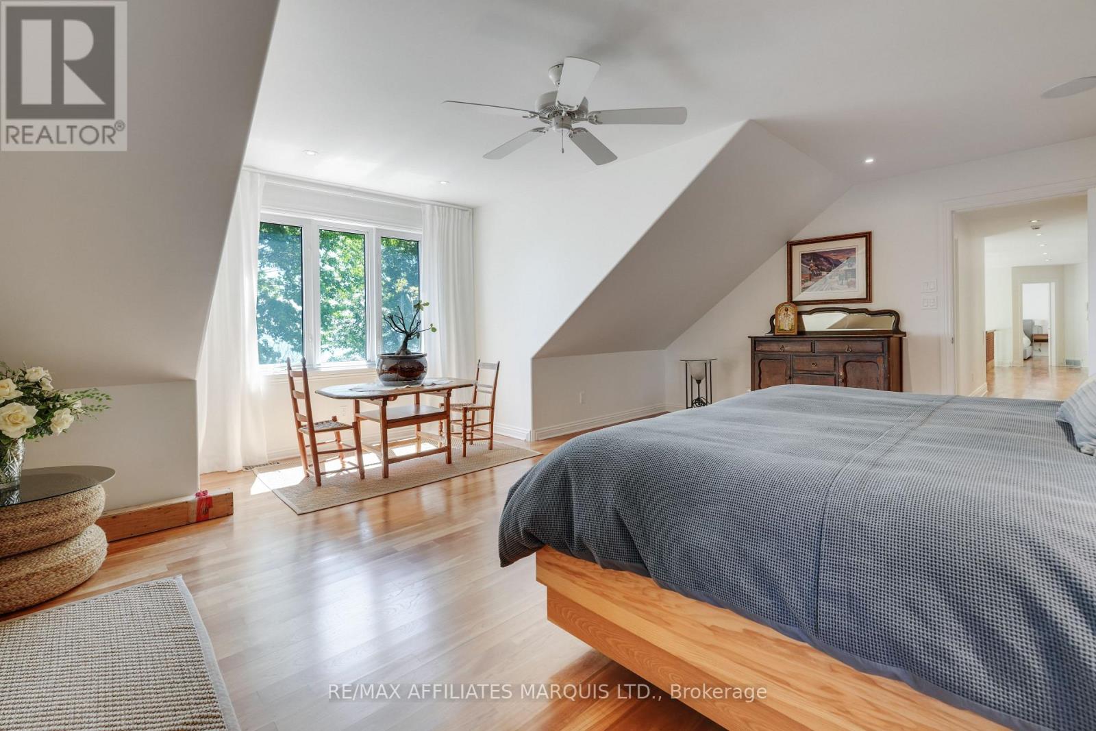 20562 Old Montreal Road