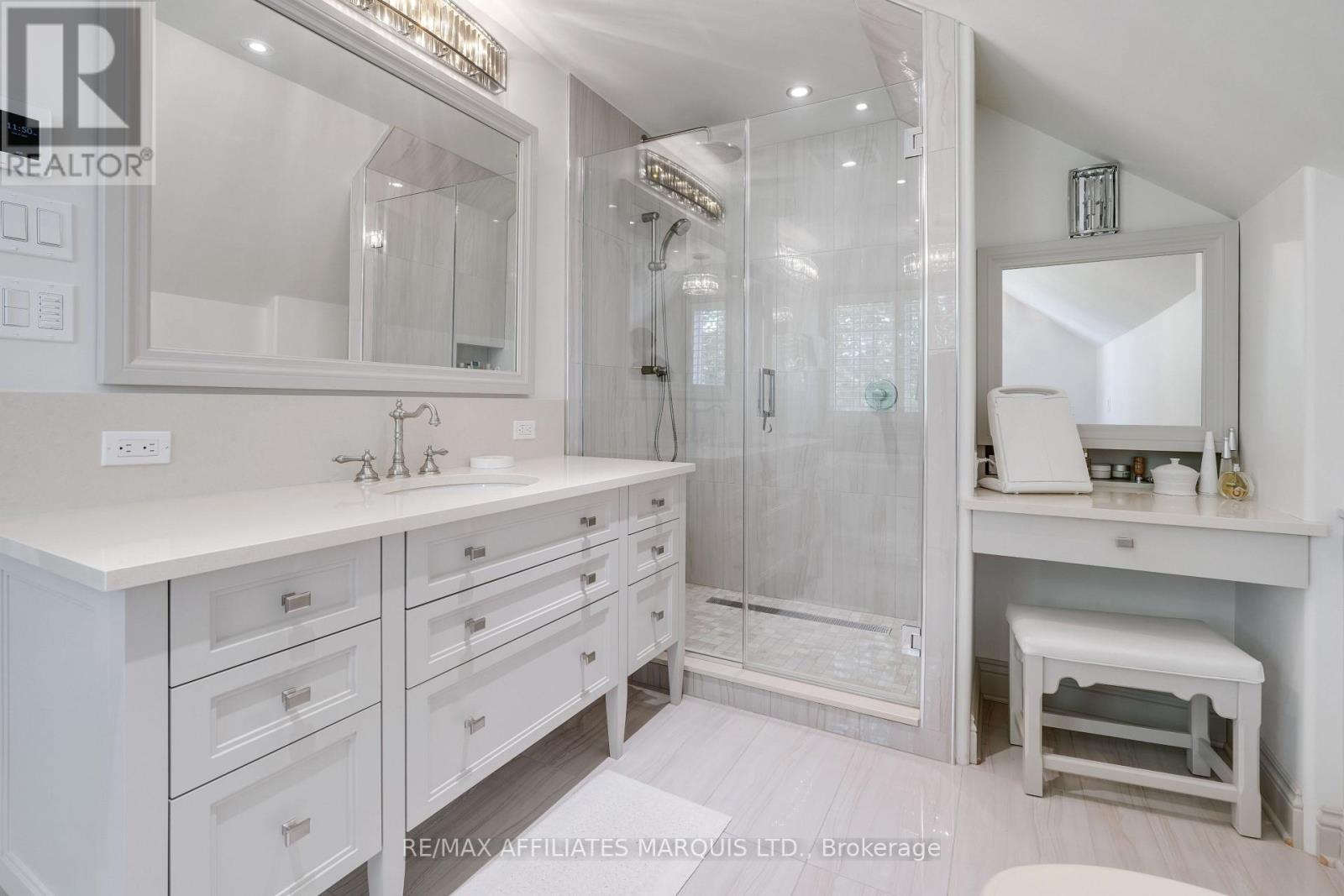 20562 Old Montreal Road