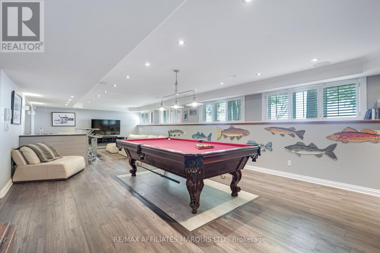 20562 Old Montreal Road