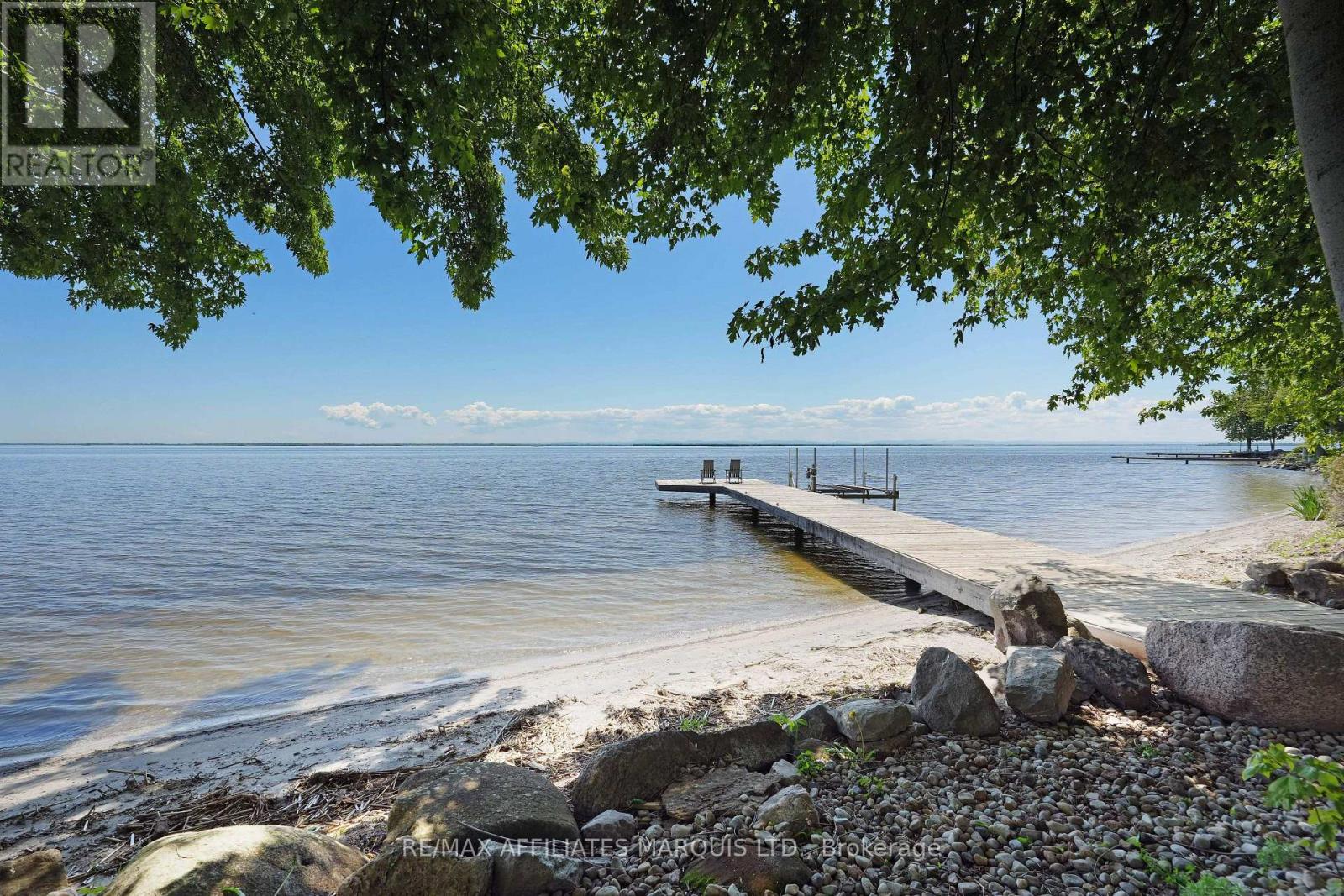 20562 Old Montreal Road