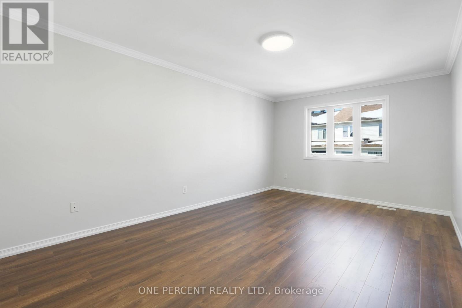 209 Rolling Meadow Crescent