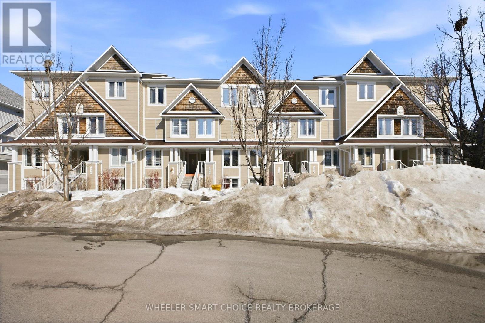 11 - 432 Hillsboro Private