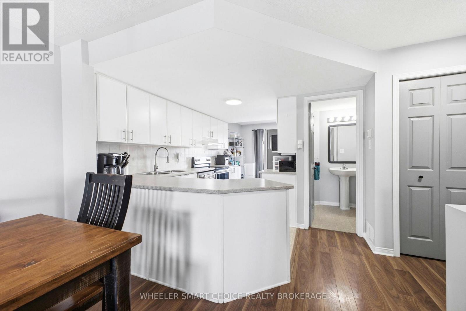 11 - 432 Hillsboro Private