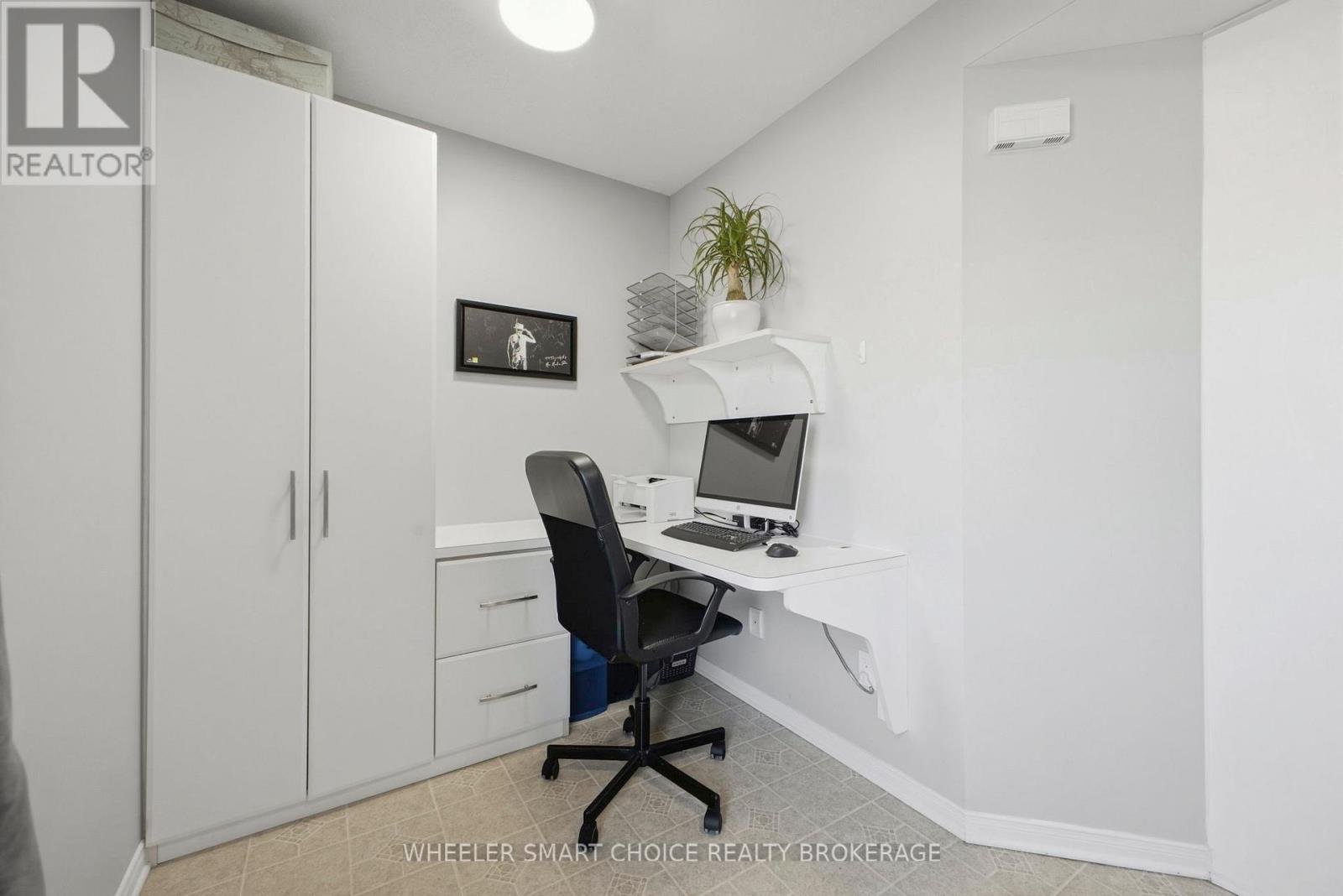 11 - 432 Hillsboro Private