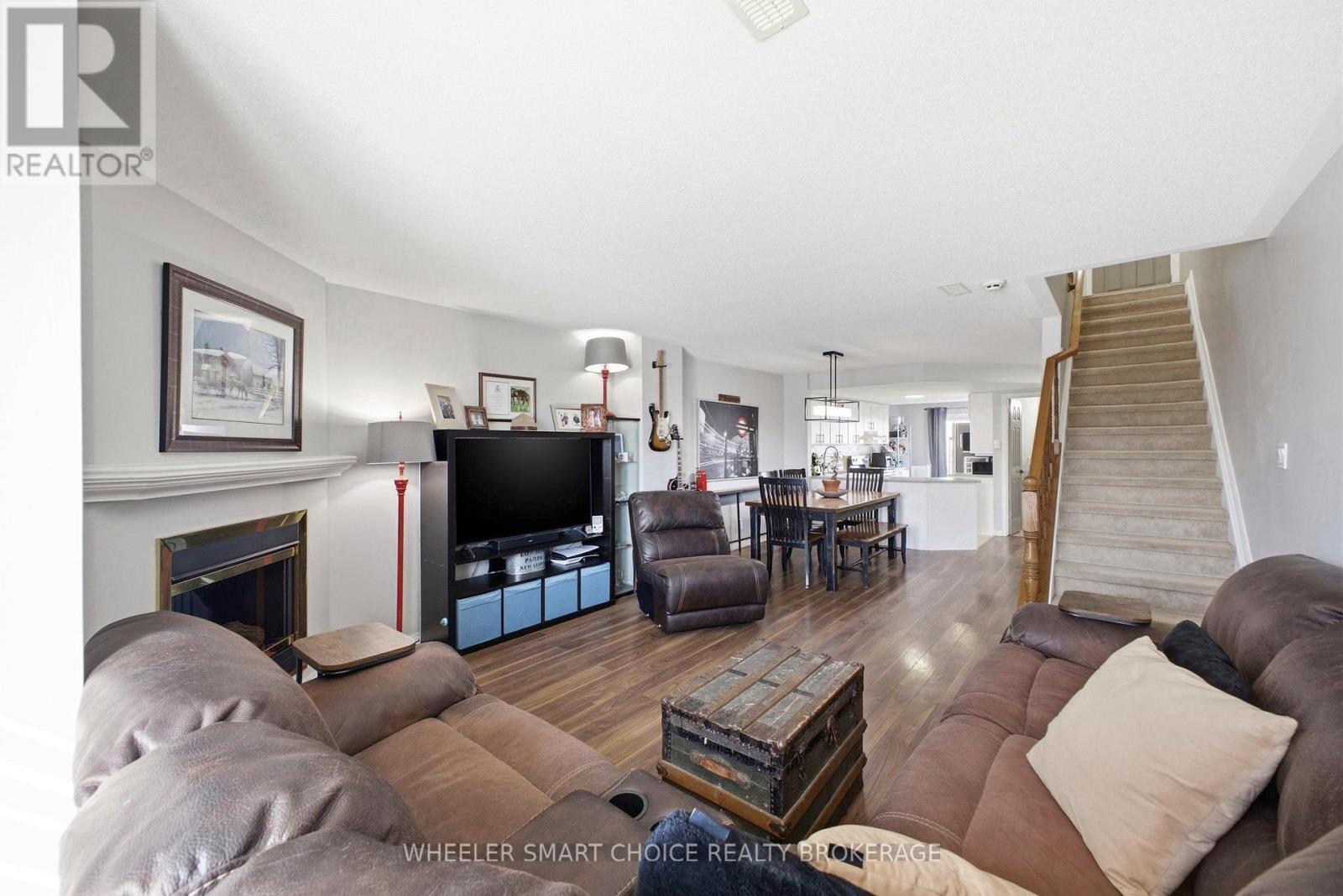 11 - 432 Hillsboro Private