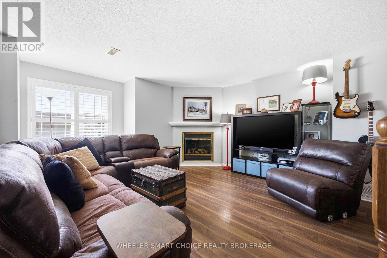 11 - 432 Hillsboro Private