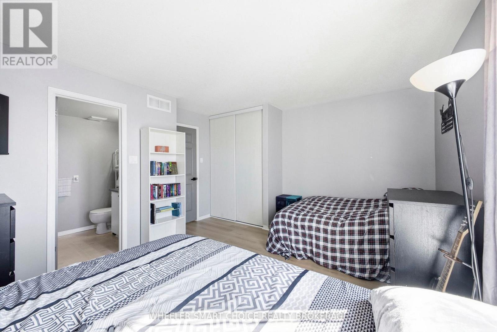 11 - 432 Hillsboro Private