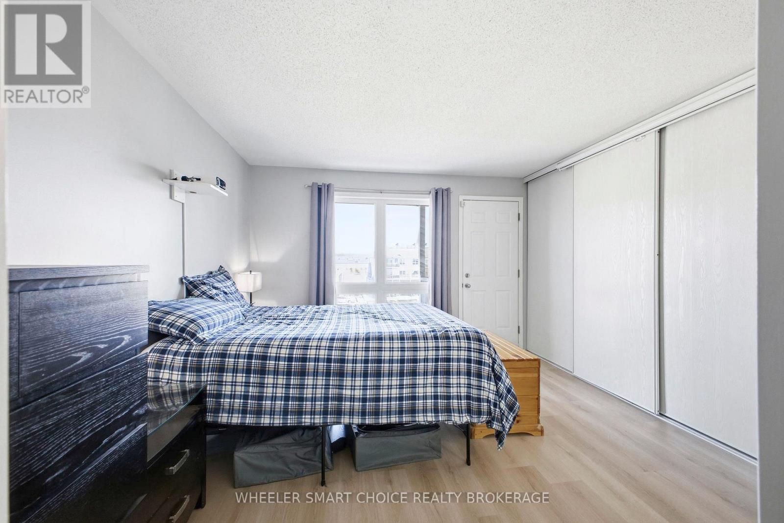 11 - 432 Hillsboro Private