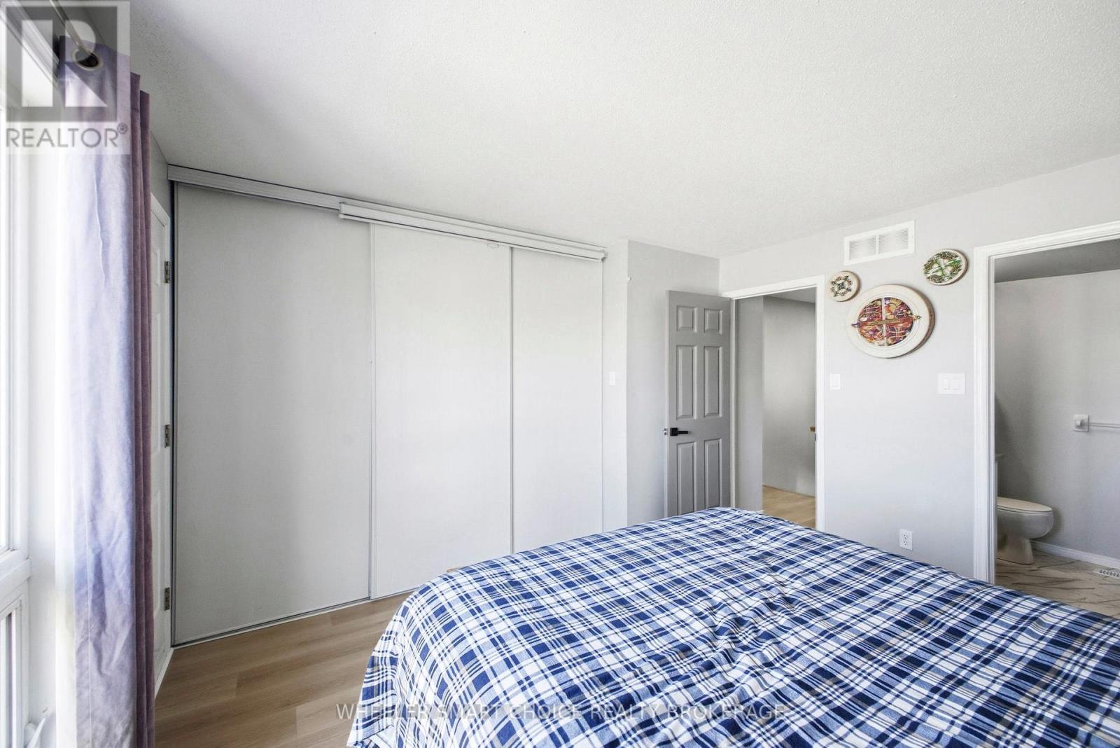 11 - 432 Hillsboro Private