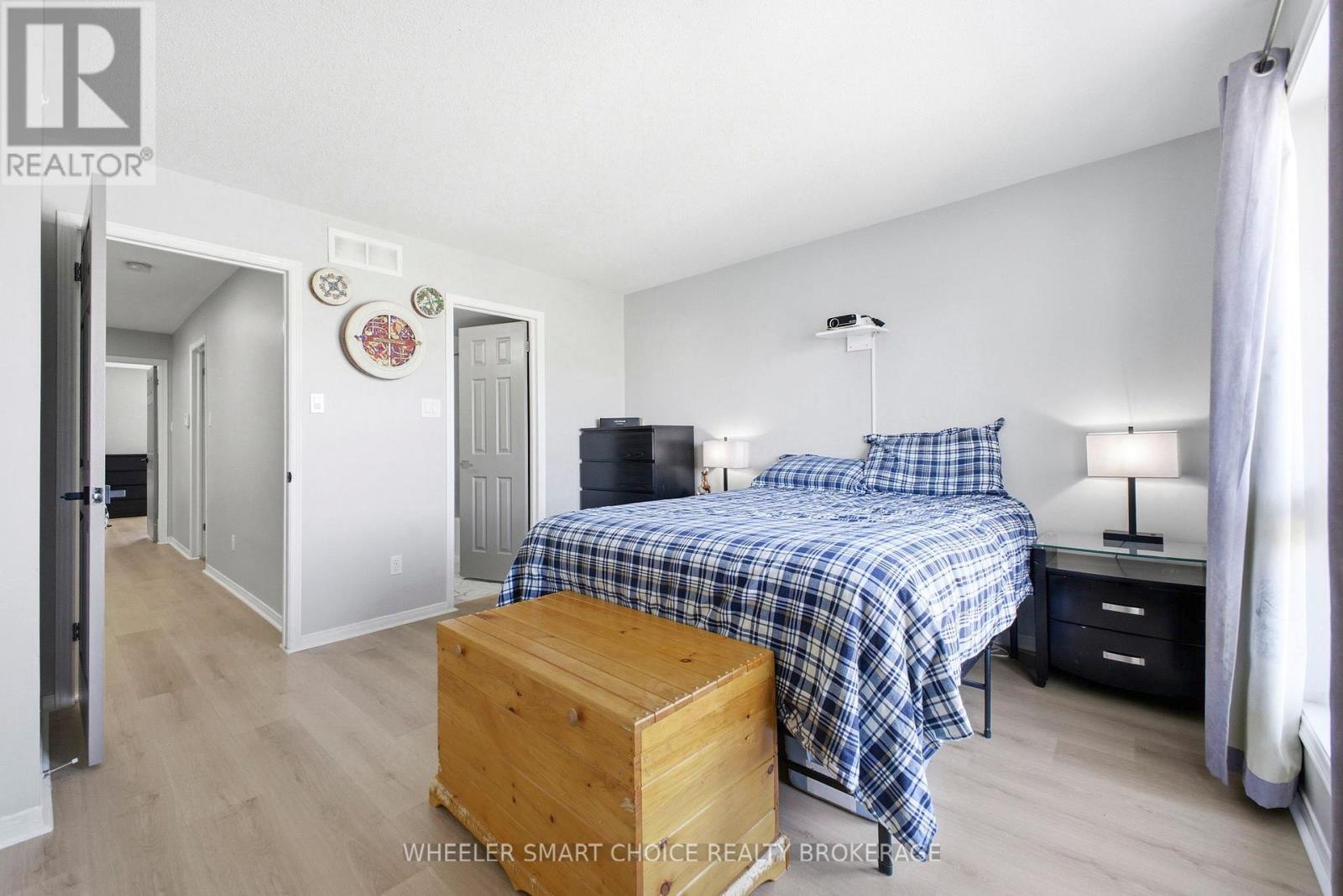 11 - 432 Hillsboro Private