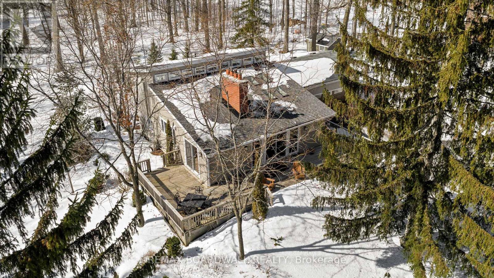 5984 Third Line Road N