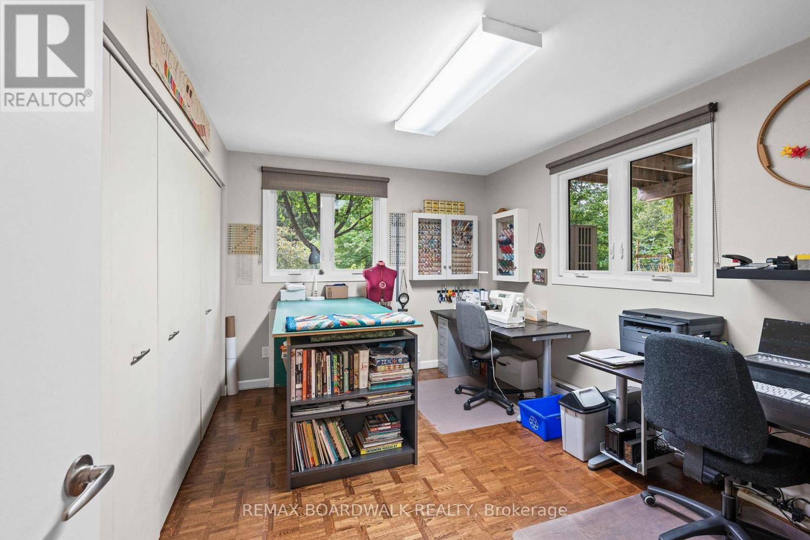 5984 Third Line Road N