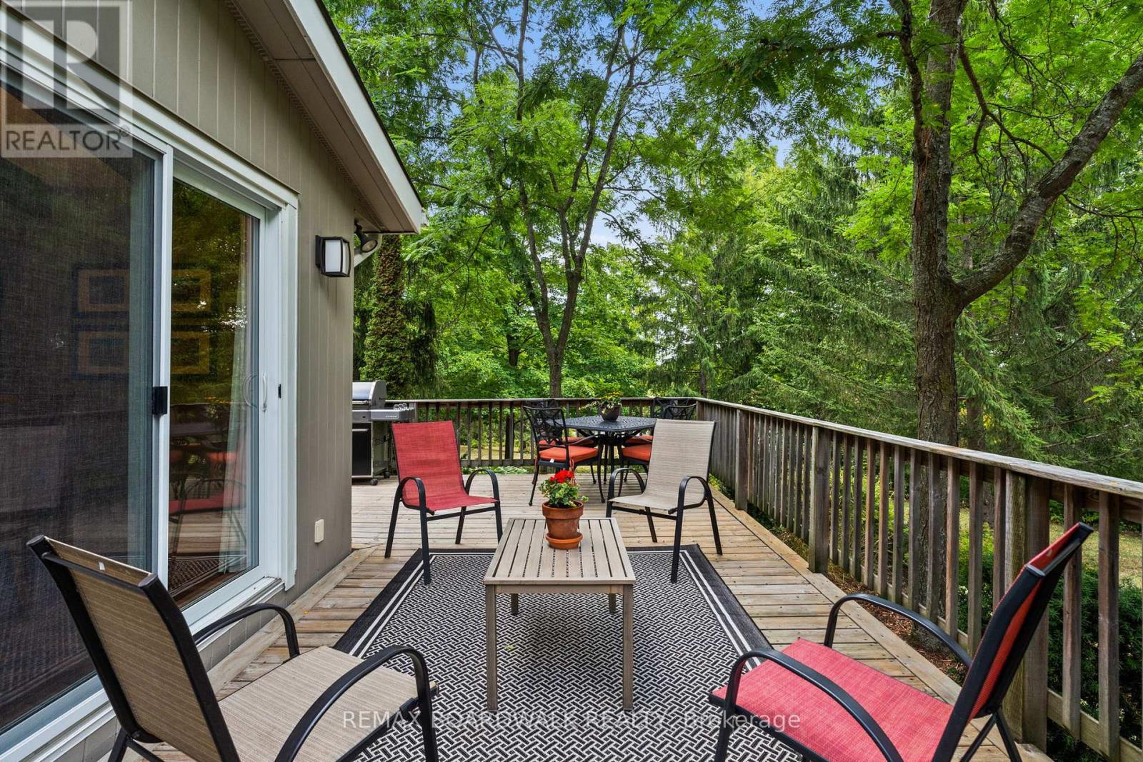 5984 Third Line Road N