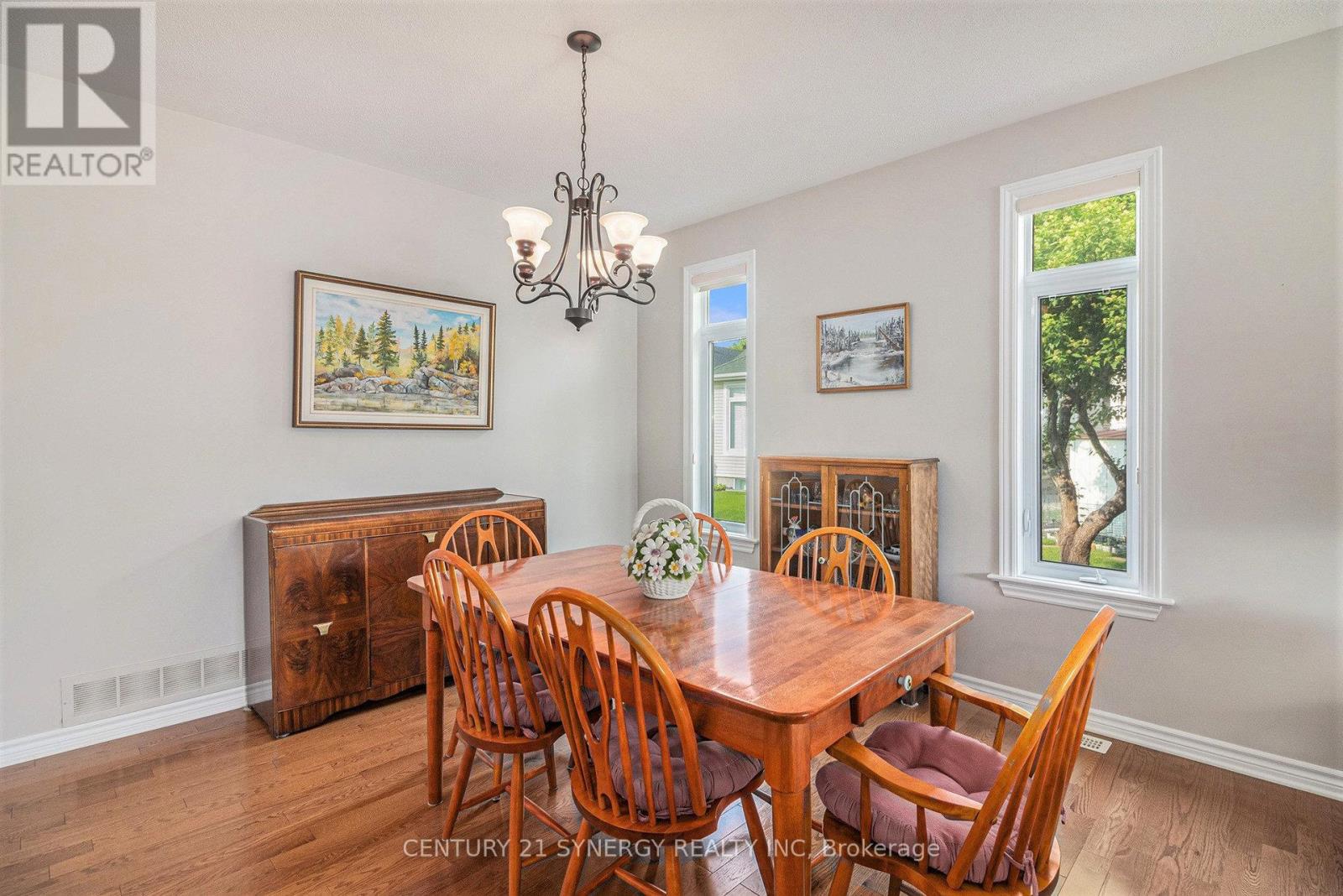 852 Swallowtail Crescent