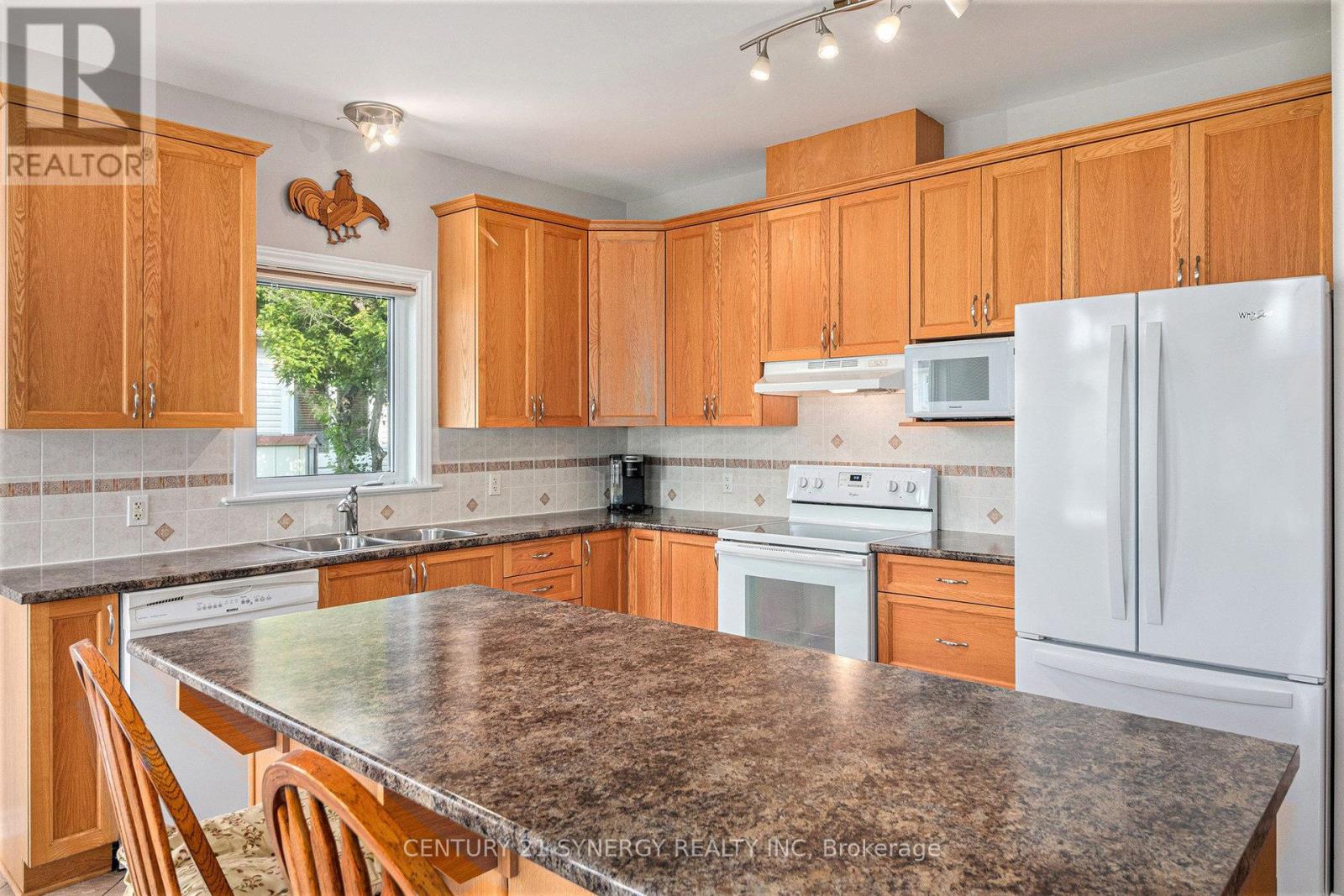 852 Swallowtail Crescent