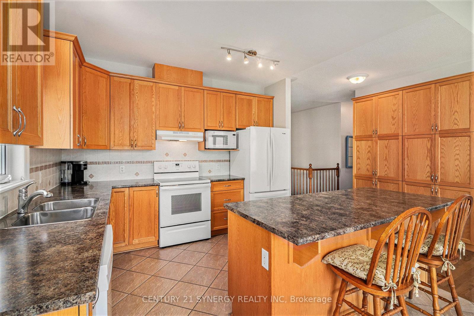 852 Swallowtail Crescent