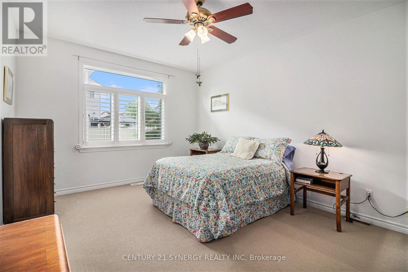 852 Swallowtail Crescent