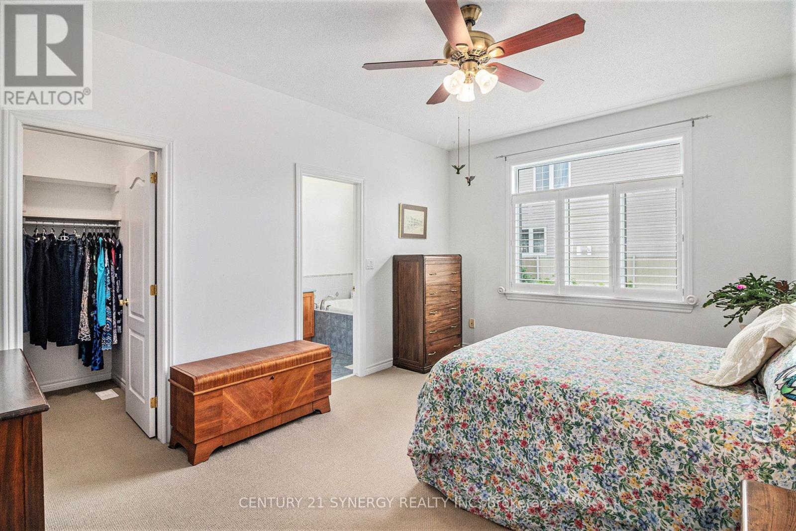 852 Swallowtail Crescent