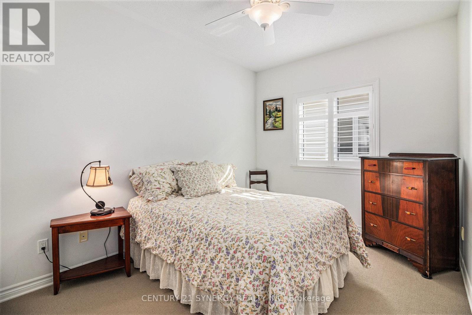 852 Swallowtail Crescent