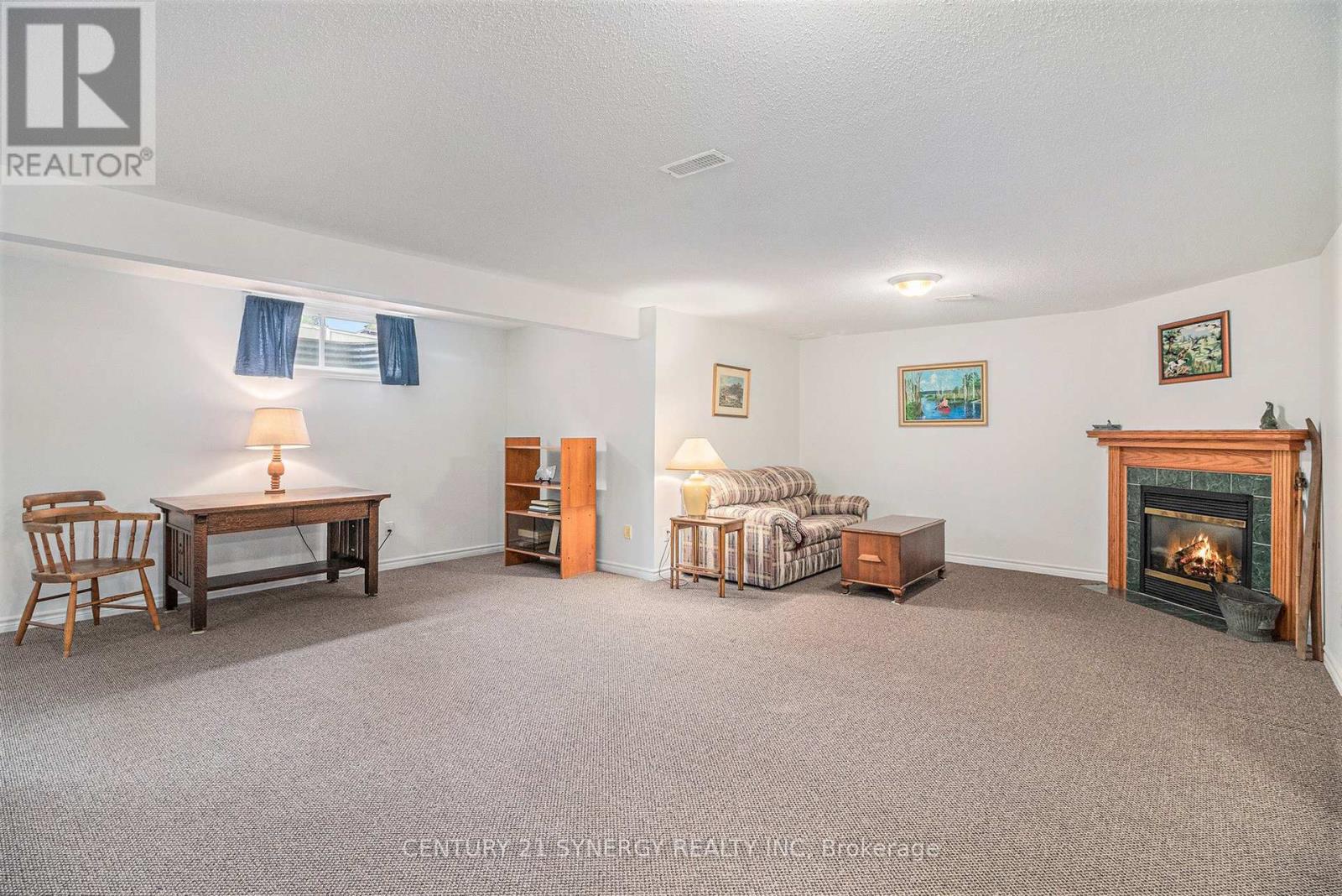 852 Swallowtail Crescent