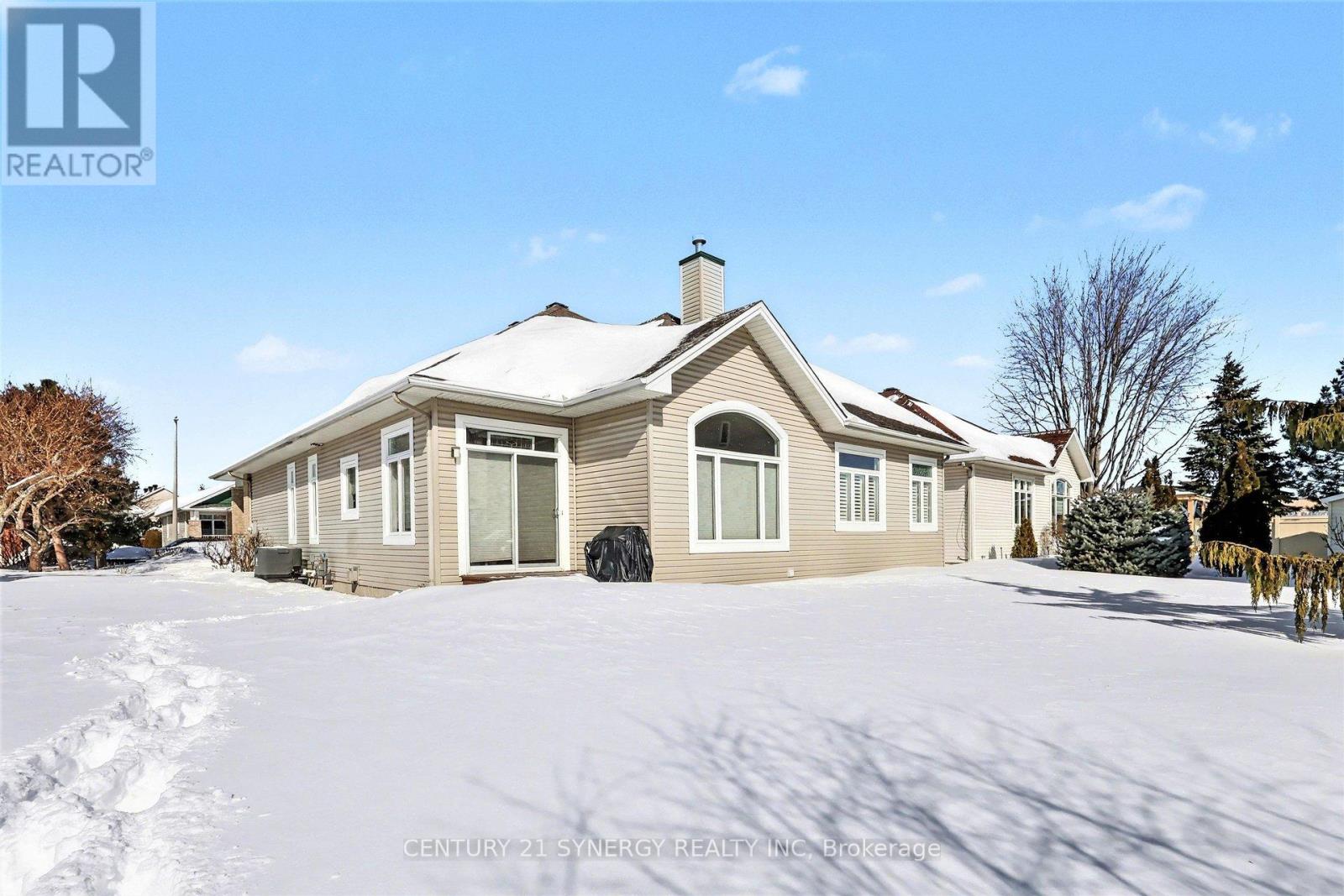 852 Swallowtail Crescent