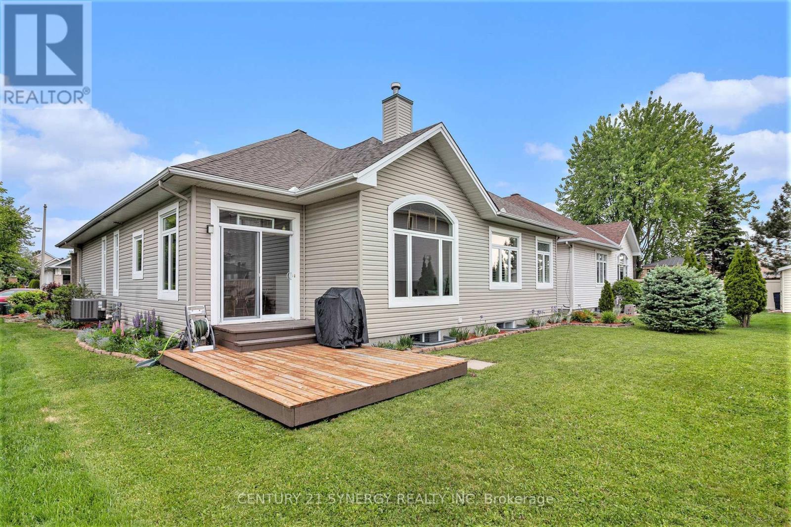 852 Swallowtail Crescent