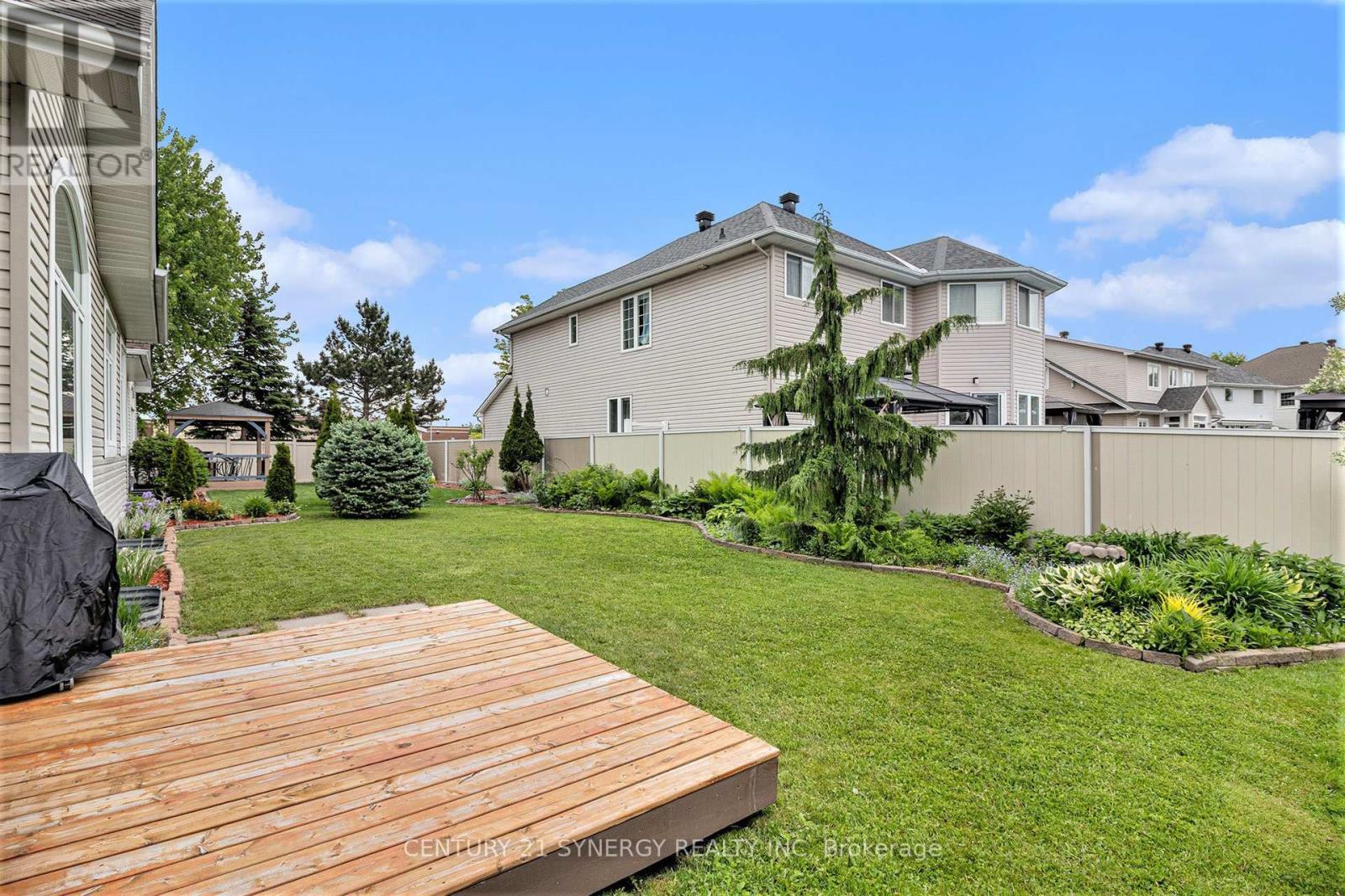 852 Swallowtail Crescent