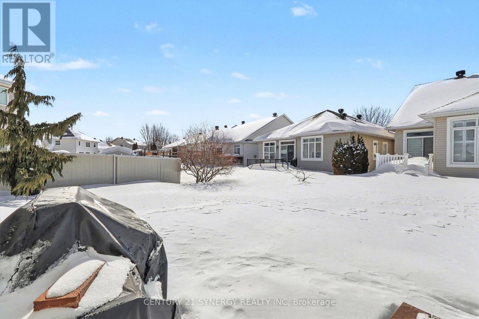 852 Swallowtail Crescent