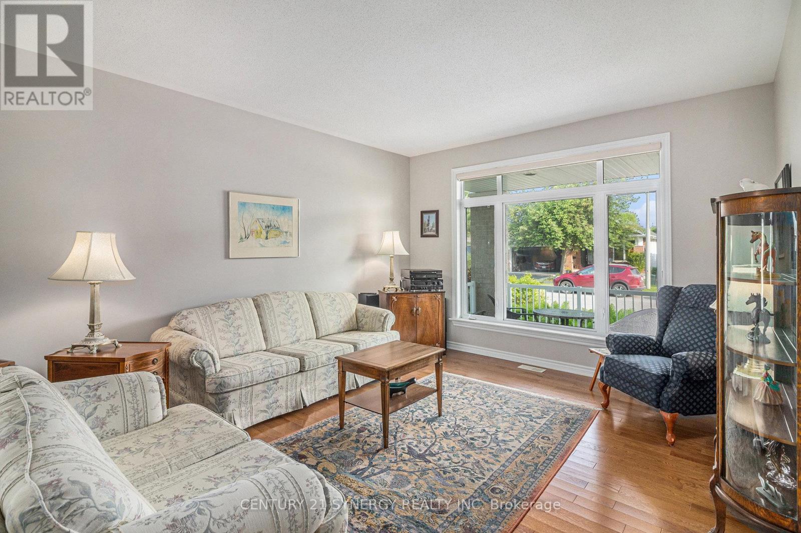 852 Swallowtail Crescent