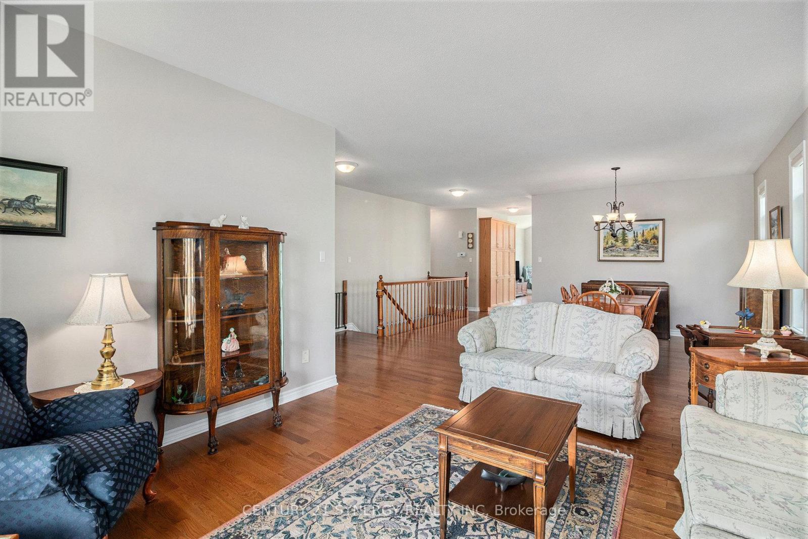 852 Swallowtail Crescent