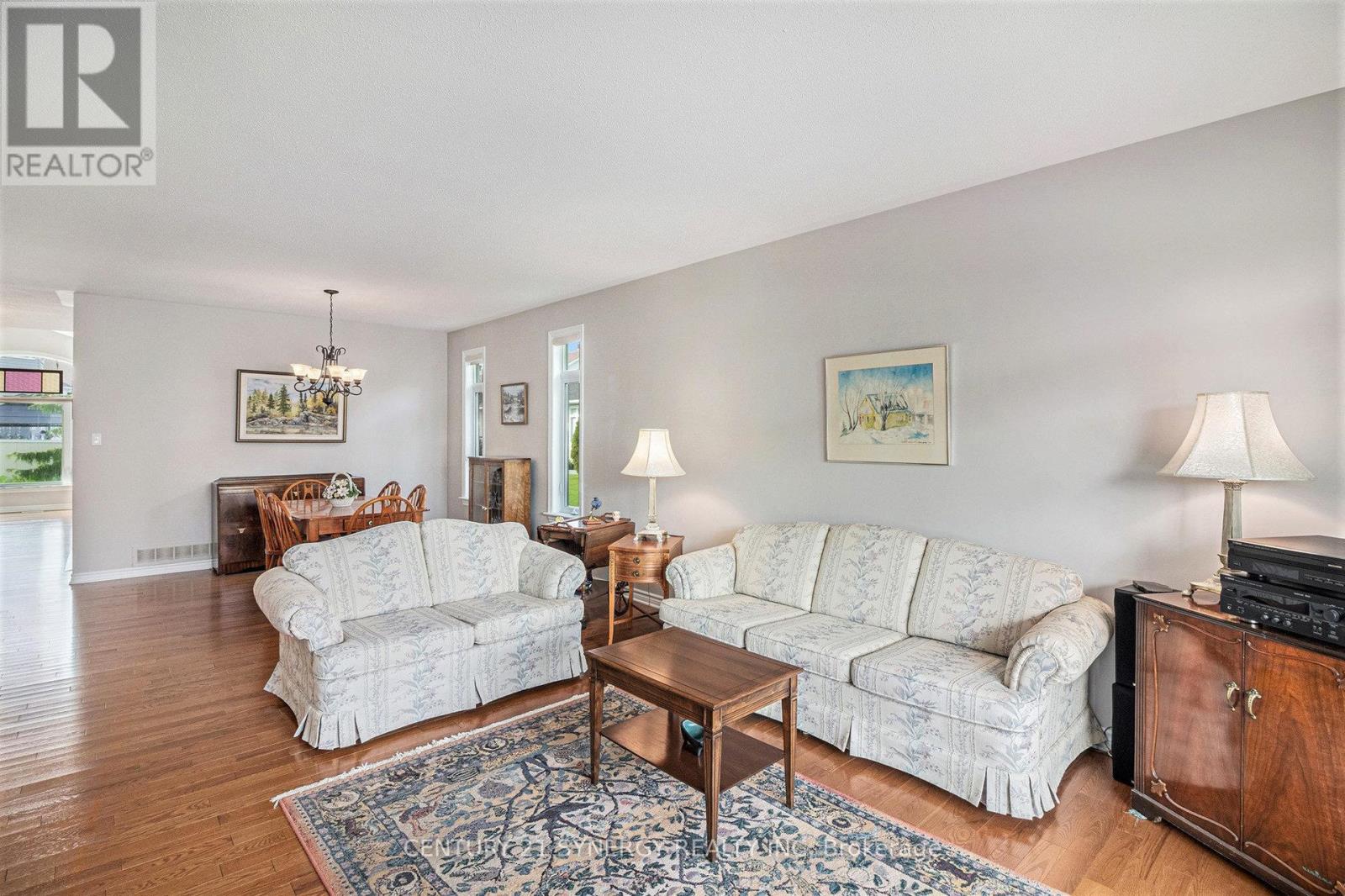 852 Swallowtail Crescent