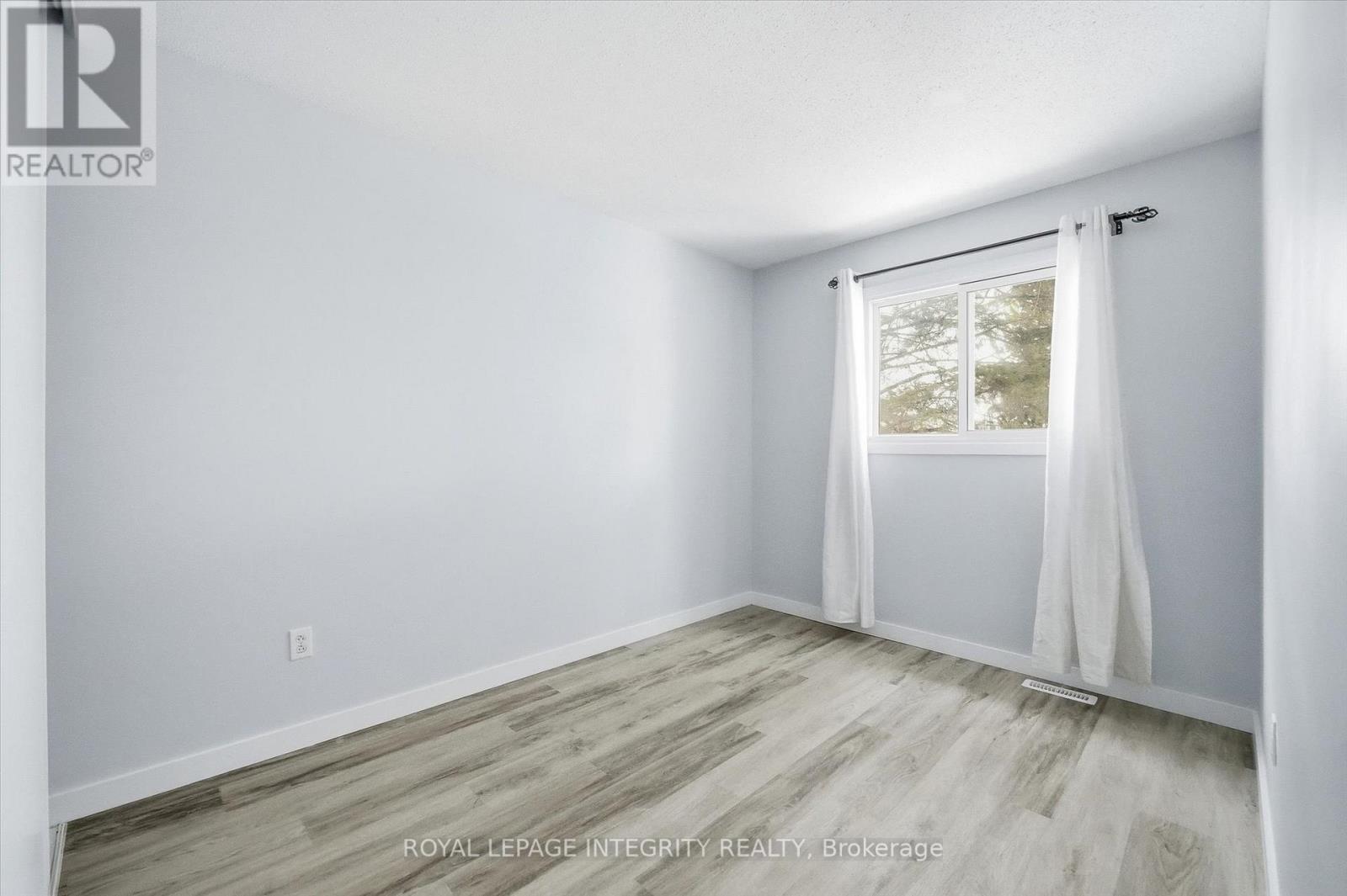 5 - 228 Millroad Way