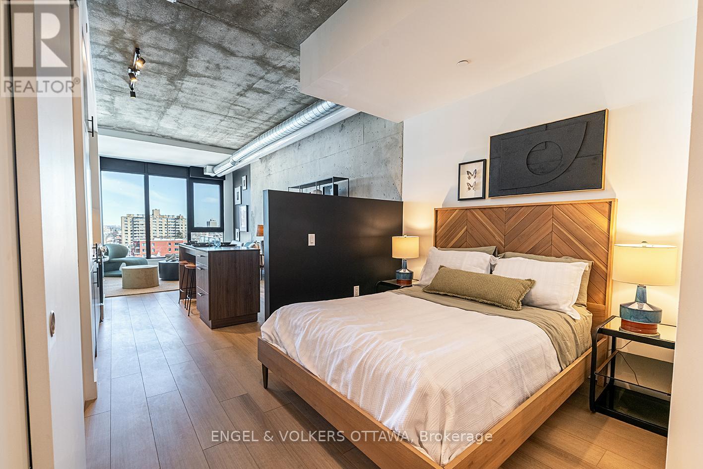 709 - 10 James Street