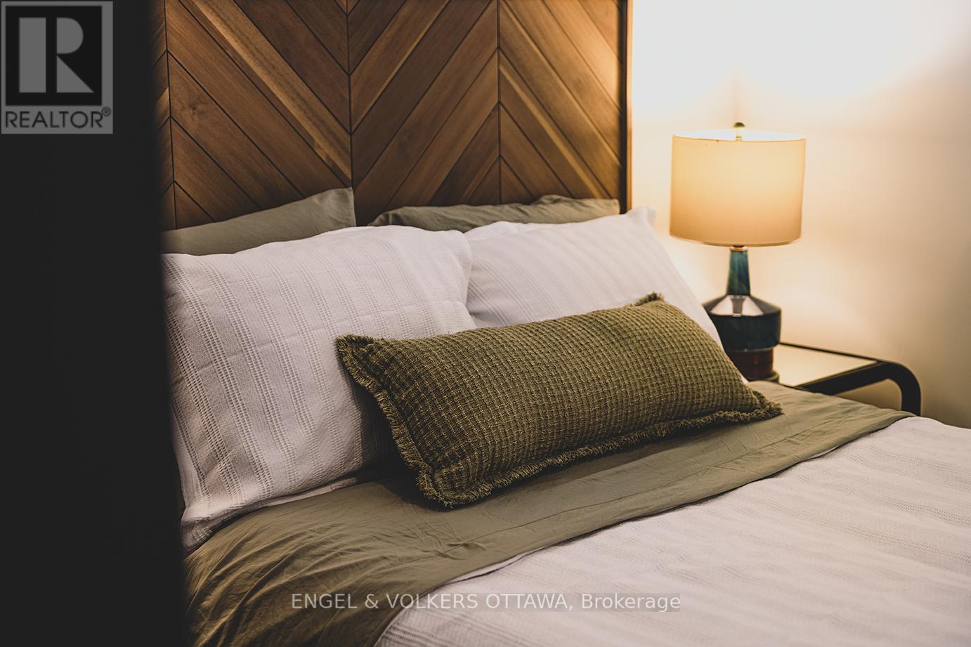 709 - 10 James Street