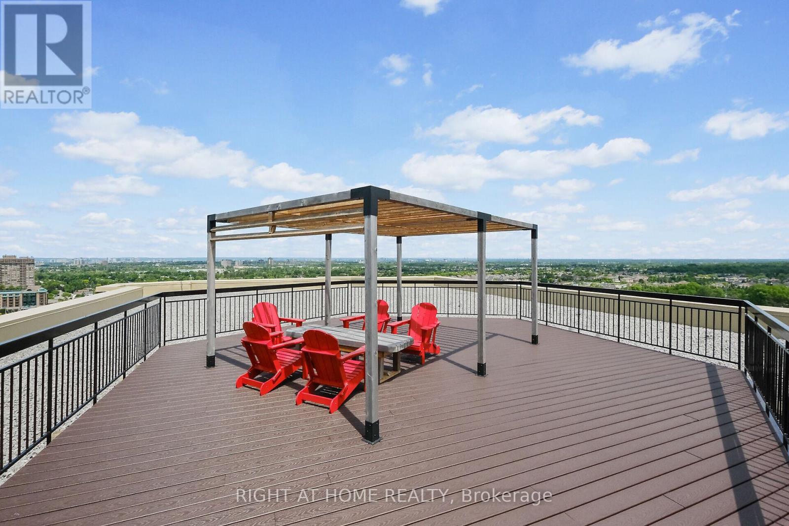 808 - 2759 Carousel Crescent