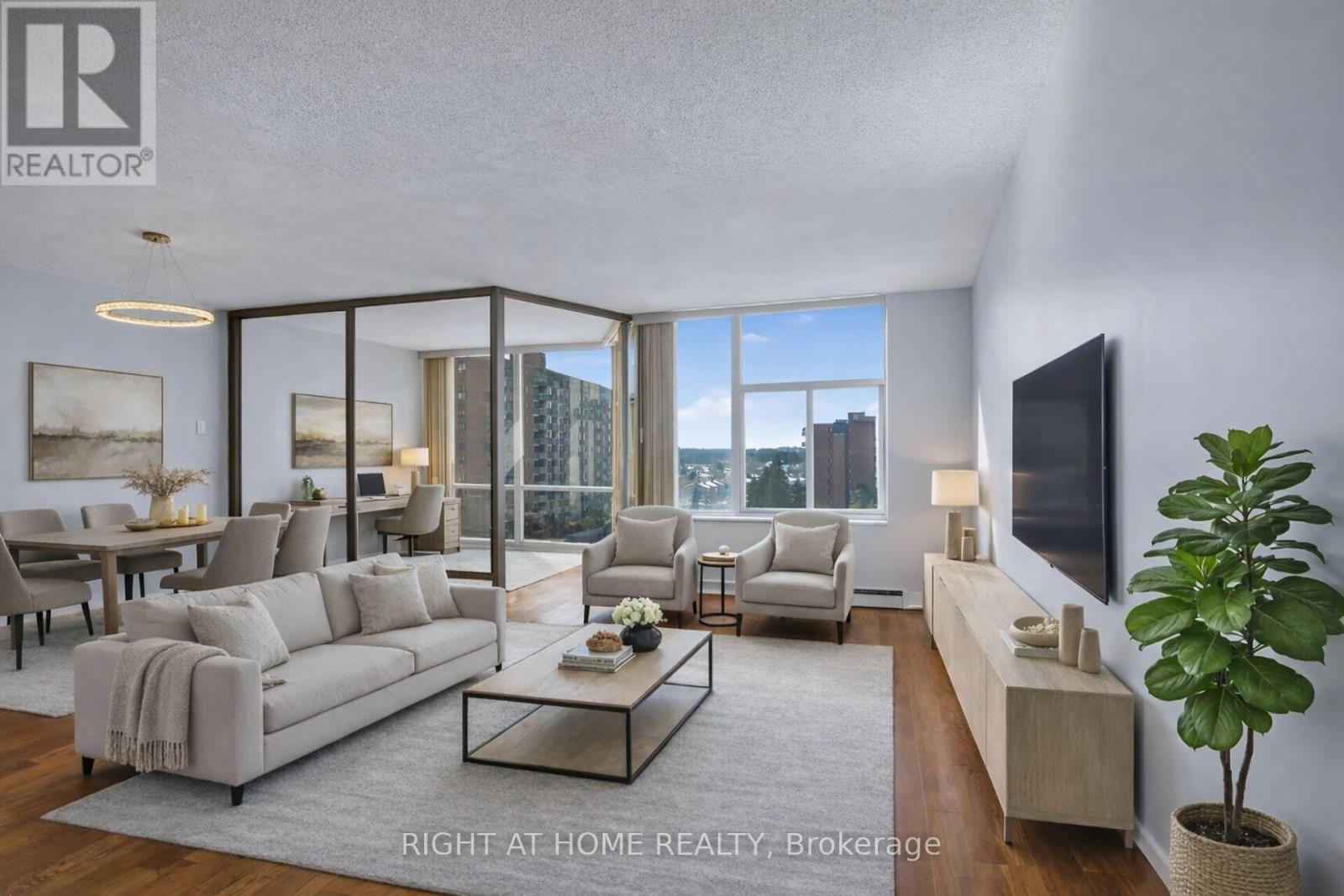 808 - 2759 Carousel Crescent