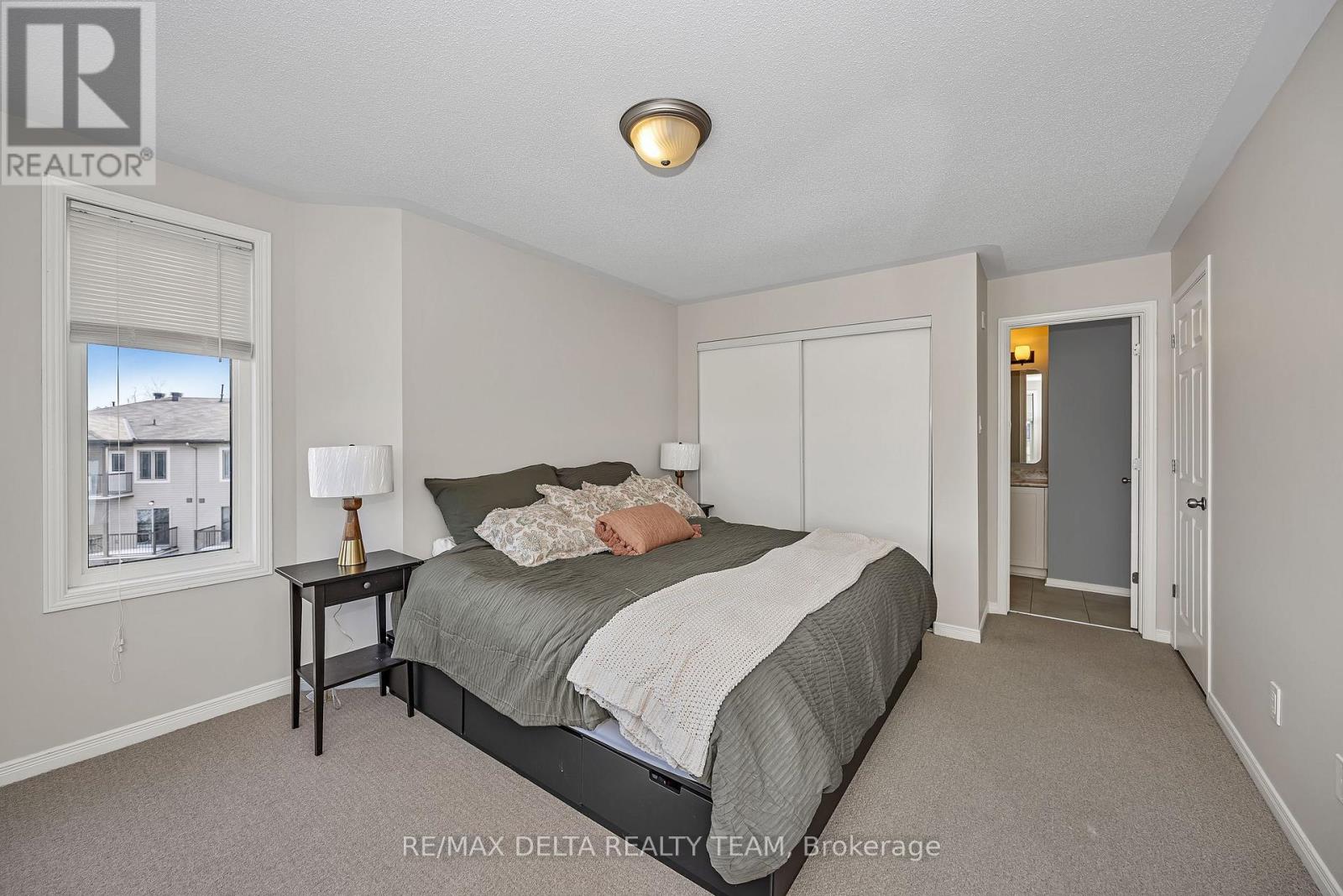 7 - 486 Via Verona Avenue