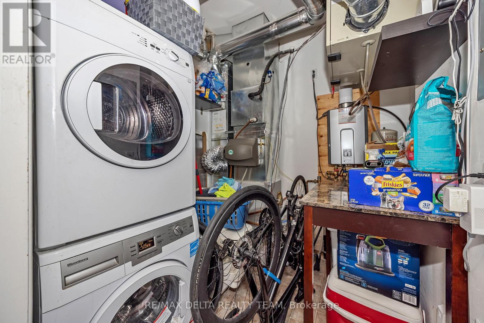 7 - 486 Via Verona Avenue