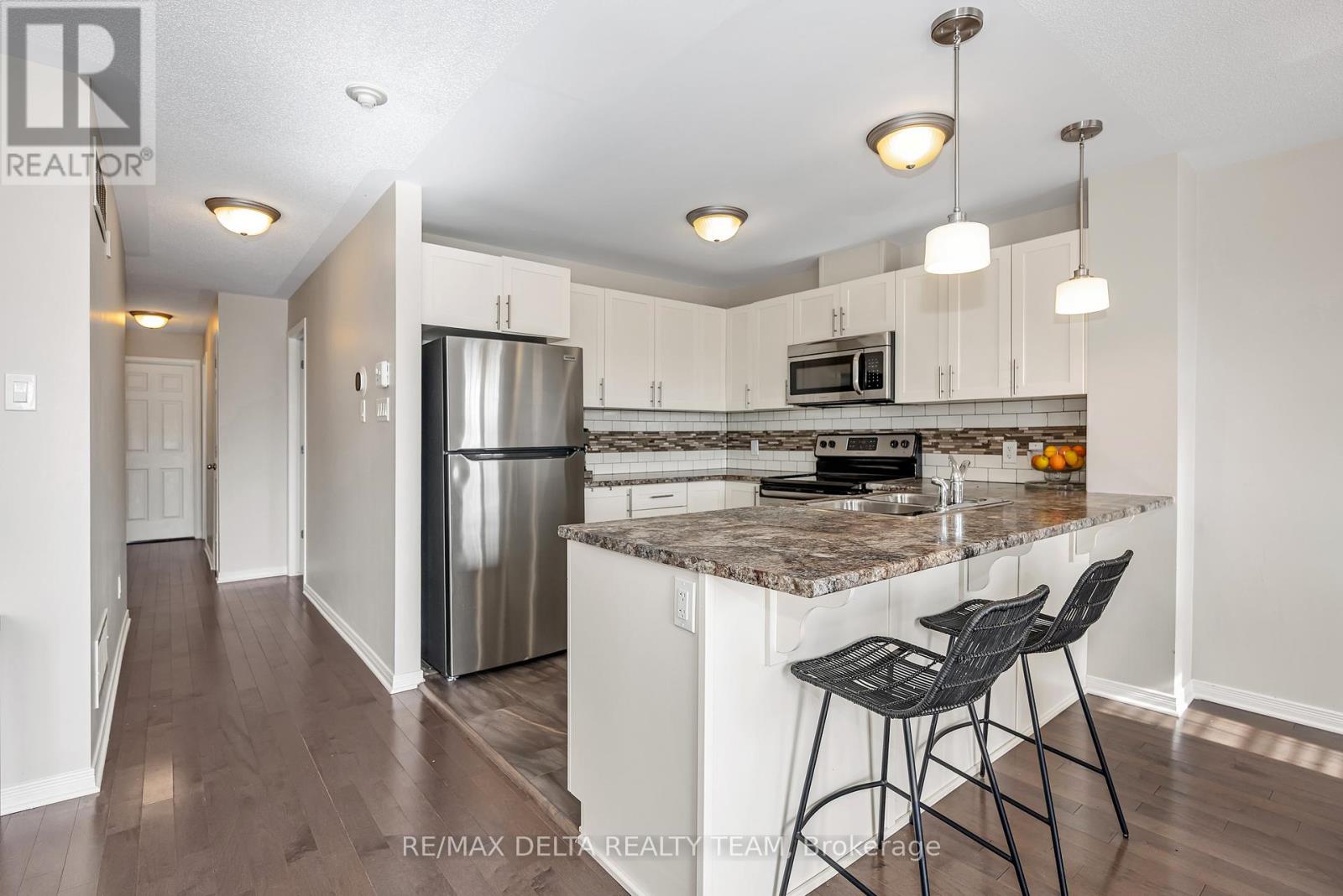 7 - 486 Via Verona Avenue