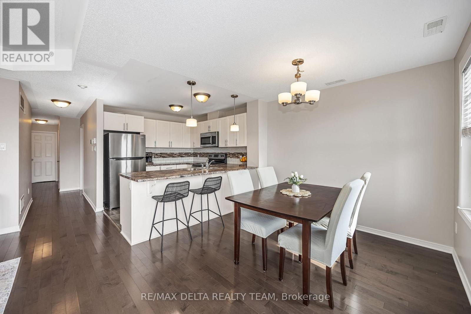 7 - 486 Via Verona Avenue