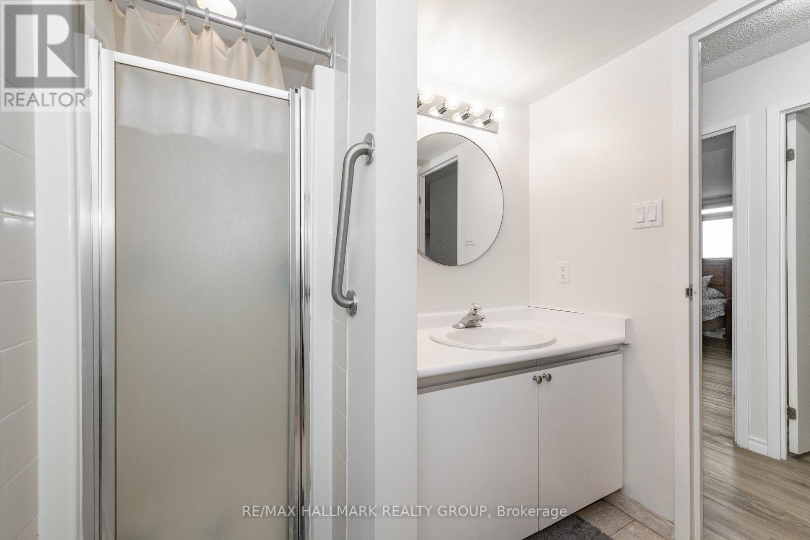 1009 - 1025 Grenon Avenue