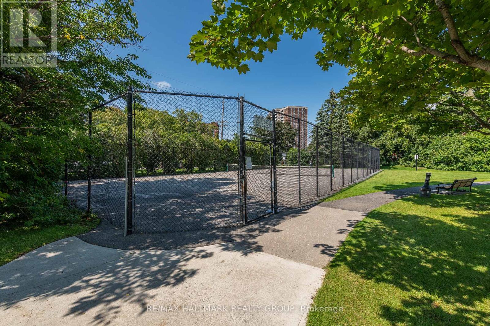 1009 - 1025 Grenon Avenue