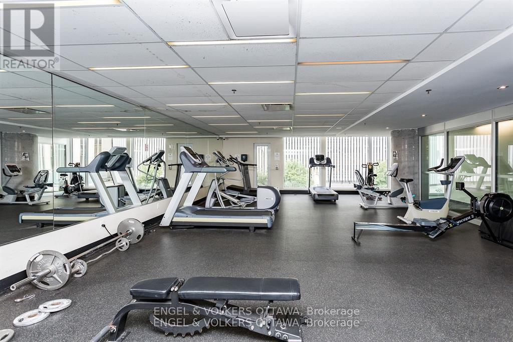 701 - 179 Metcalfe Street