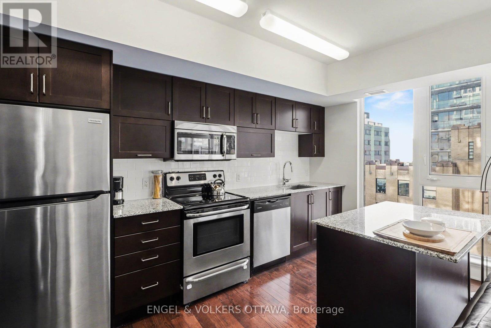 701 - 179 Metcalfe Street