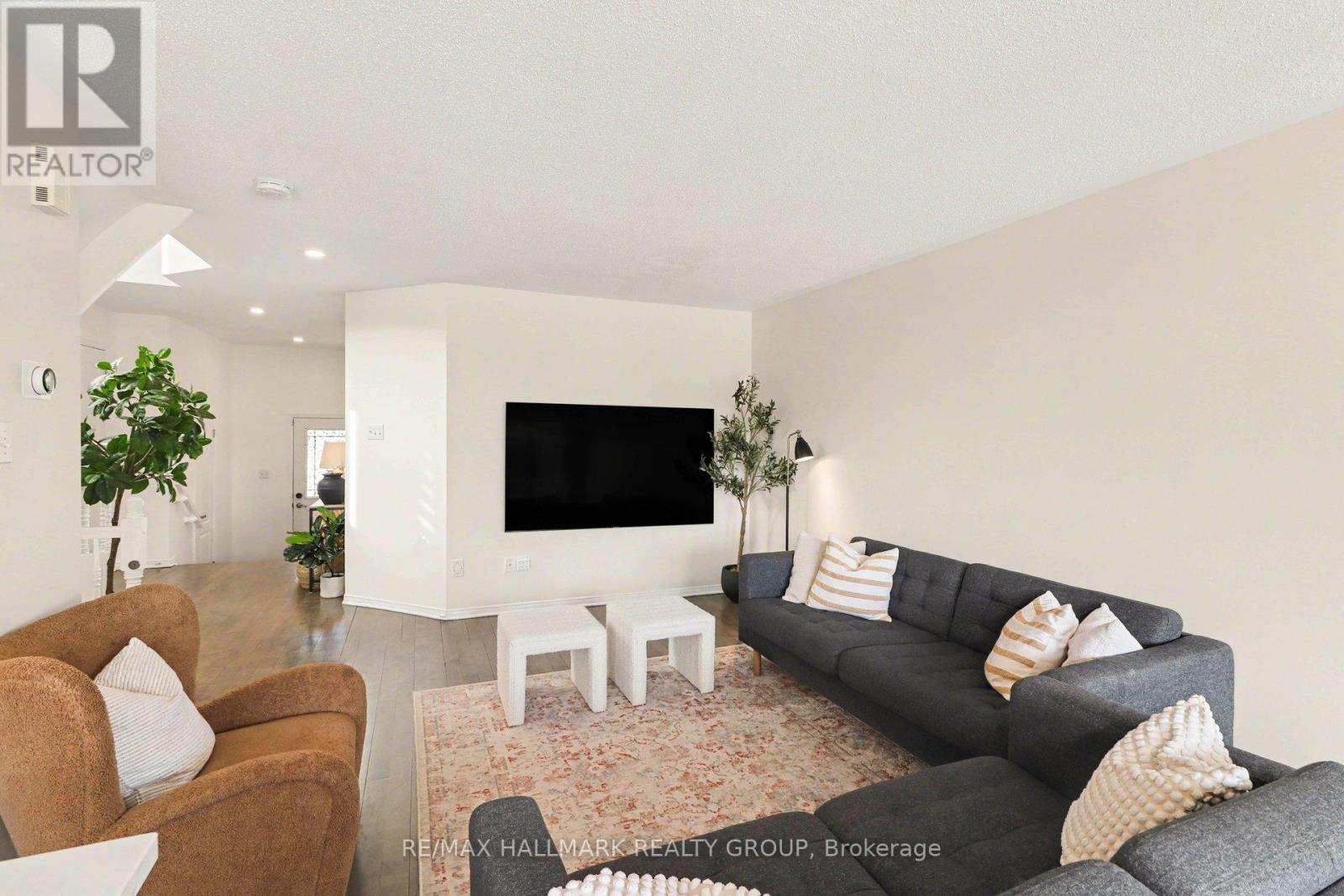 2229 Brockstone Crescent